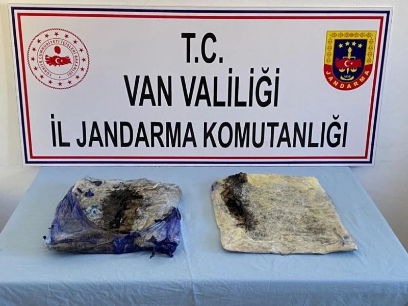 Başkale’de 4 kilo 500 gram afyon sakızı ele geçirildi
