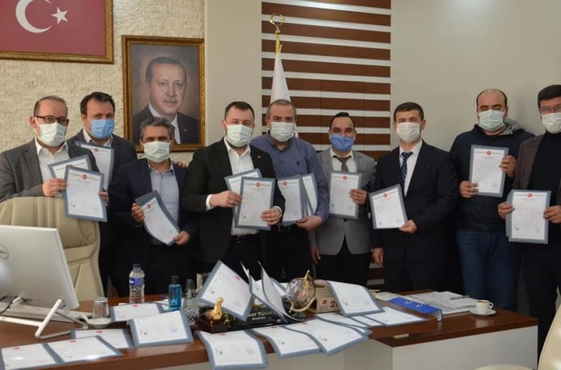 Başkan Yüksel sözünü tuttu, vatandaşlar tapularına kavuştu
