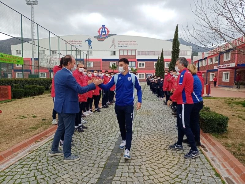 ALFA’da yetişen Salih Kaya A takım kadrosunda
