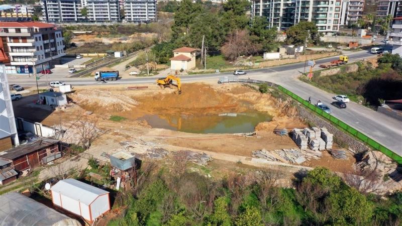 Alanya Belediyesi kreş projesi için ilk kazmayı vurdu
