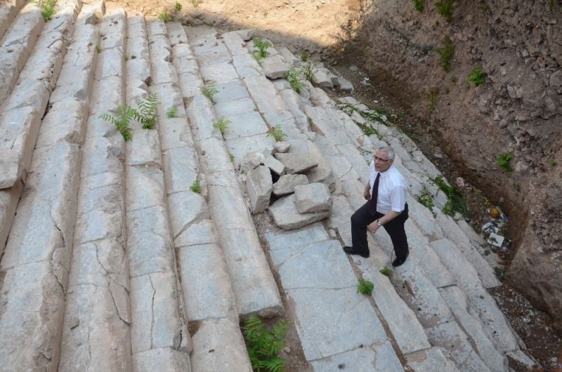 İkinci Efes’i ortaya çıkaracak kazının protokolü bakanlığa gönderildi
