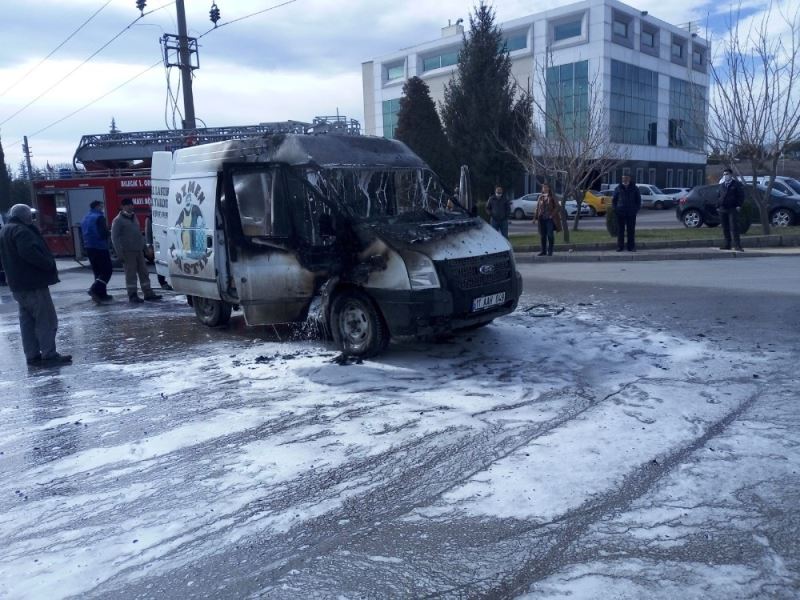 Seyir halindeyken yanmaya başladı
