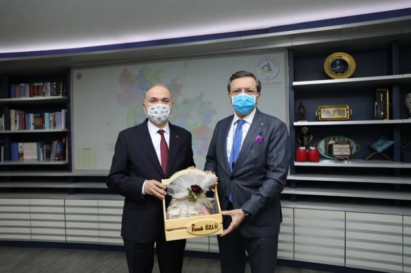 TOBB Başkanı Rifat Hisarcıklıoğlu, Özlü’yü ziyaret etti
