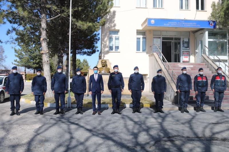 Acıgöl Kaymakamı Kaya, Jandarma ve Emniyet Müdürlüğünü ziyaret etti
