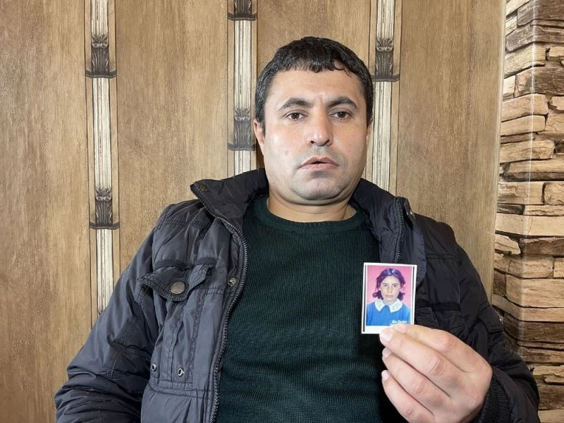 20 yıl önce kaybolan kızlarını arıyorlar
