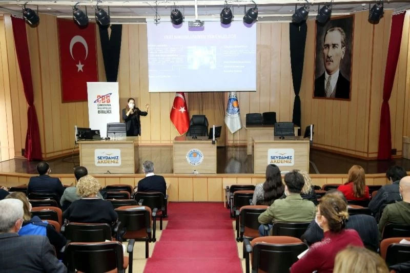 Akdeniz Belediyesi personeline, Kişisel Verilerin Korunması Kanunu eğitimi verildi
