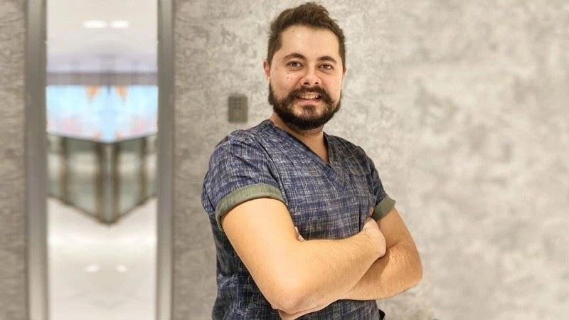 Dr. Mustafa Kadir Toktaş: “’Tak Gülümse Protez Dişler’ görüntünüzde çığır açacak”
