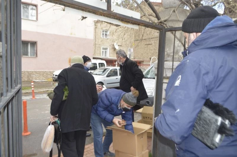 Üç ayların başlangıcı dolayısıyla lokma tatlısı ikram
