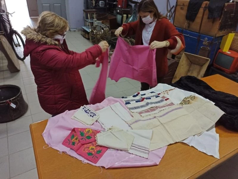 3 kuşak gözü gibi baktı, çeyizlik sandığından müzeye geldi
