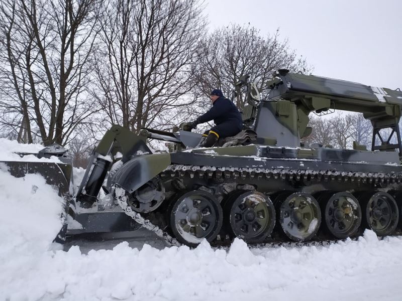 Ukrayna’da devam eden kar yağışı 64 yerleşim birimini elektriksiz bıraktı
