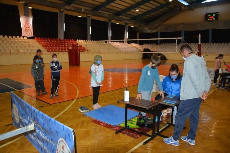 55 öğrenci spora yönlendirme testinden geçirildi
