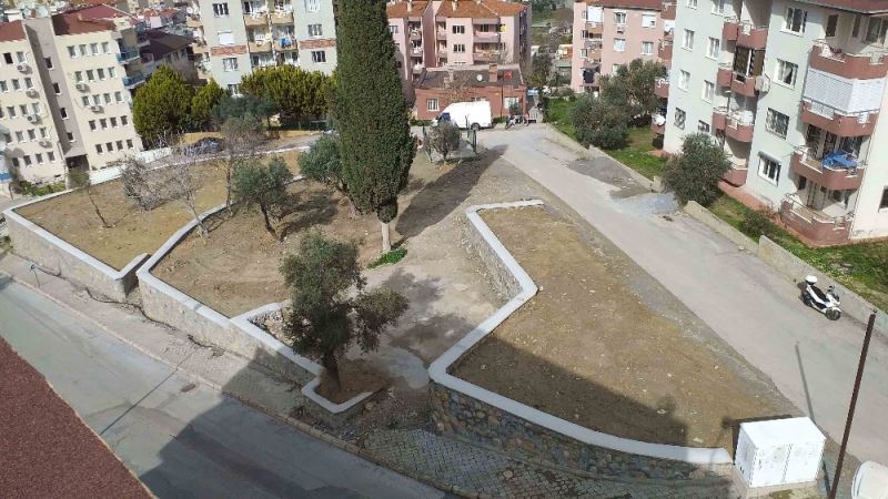 Kuşadası baharı yeni parklarla karşılayacak
