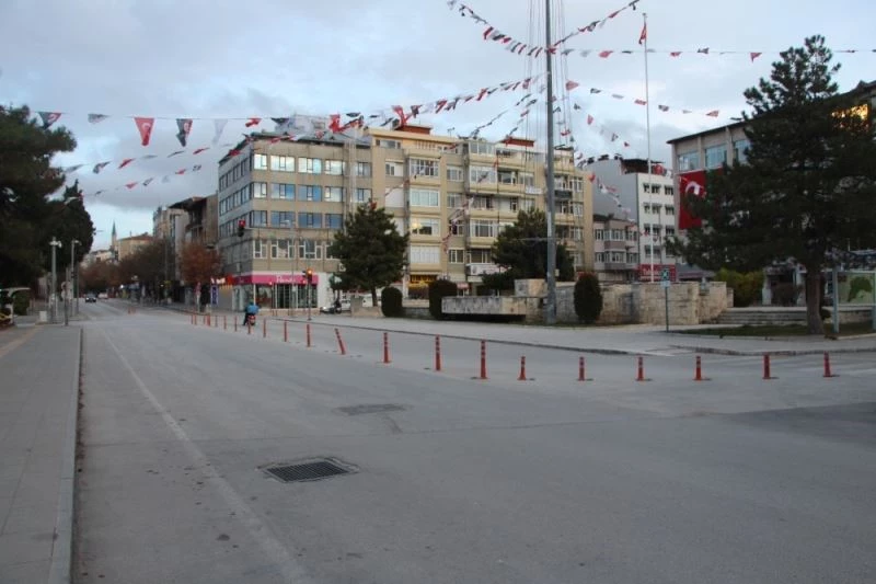 Sevgililer günü kısıtlamaya denk geldi, Burdur sessizliğe büründü

