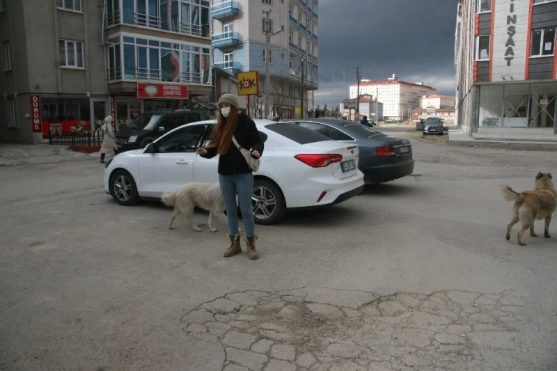 Ağlayarak video çekip sosyal medyadan paylaşan o genç kız konuştu

