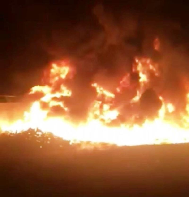 Diyarbakır’da tarlada yanan hortumlar paniğe neden oldu
