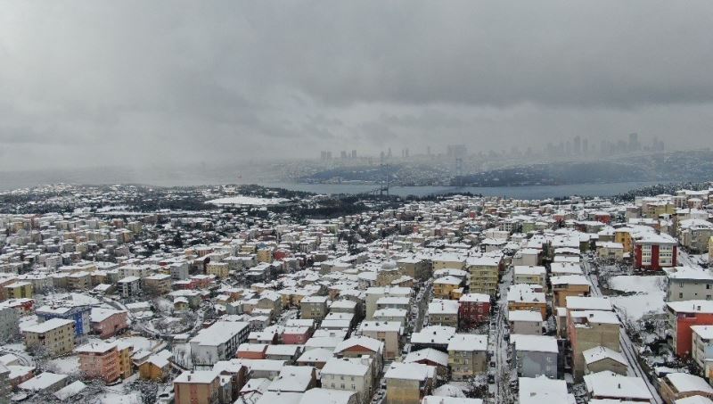 (Drone) İstanbul’un kar manzarası havadan görüntülendi
