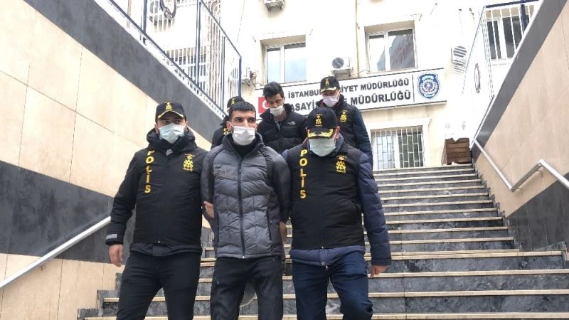 Oto galeride 3 kişinin yaralandığı silahlı kavganın zanlıları gözaltında
