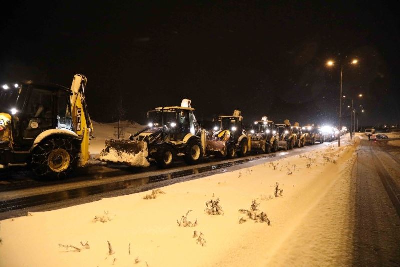 Arnavutköy’de 38 mahalle muhtarlığına, 38 kar küreme aracı
