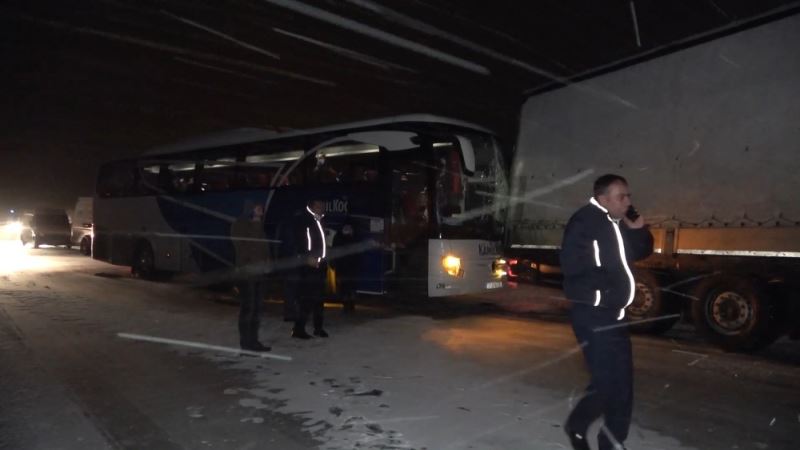 Kırıkkale-Kayseri karayolunda 15 araçlı zincirleme trafik kazası
