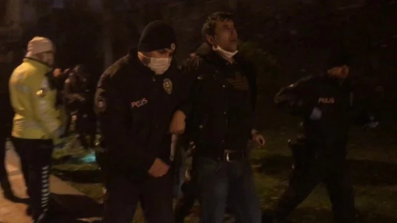 Polisten ayakkabısını, gazeteciden iyi çekmesini istedi
