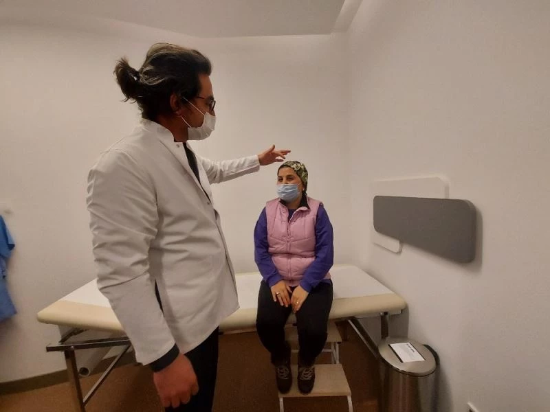 Hastasını ameliyat etmek için Amerika’ya gitti
