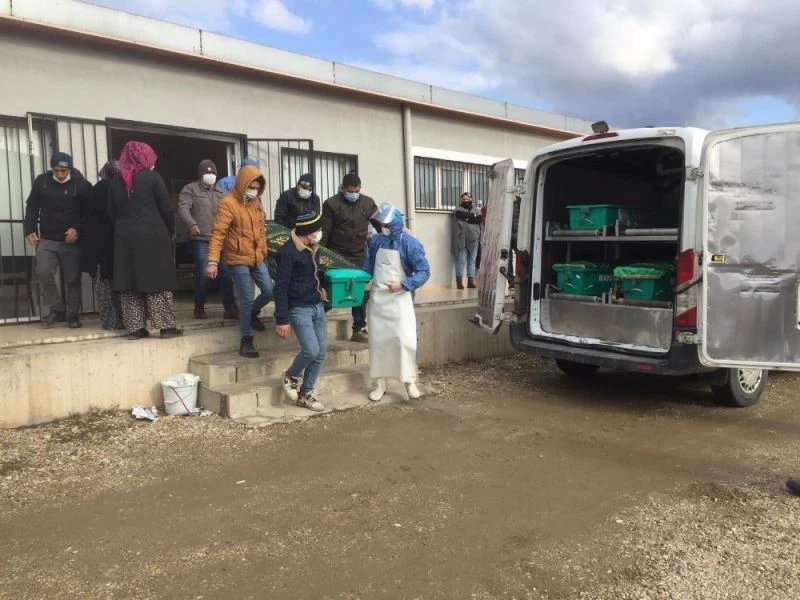 Aile katliamında ölen 3 kişinin cenazesi morgdan alındı
