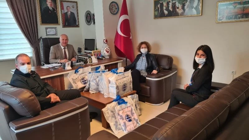 “Çocuklarımızı gülümsetmek için bir hediye de sizden” projesi
