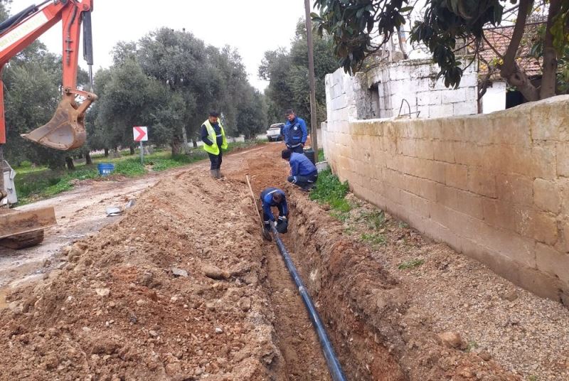 Milas Beçin’de içme suyu hatları yenileniyor
