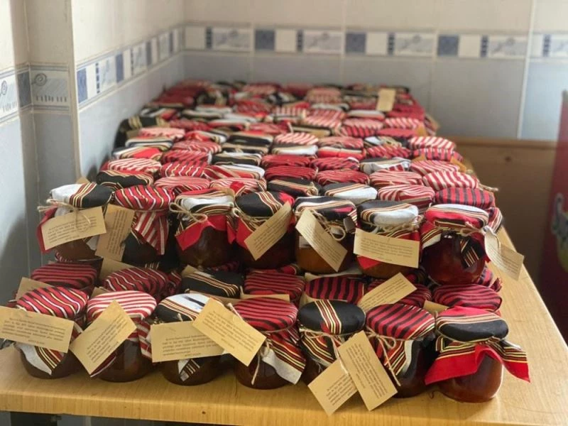 Ev hanımlarının ’Mandalina reçeli’ raflardaki yerini aldı
