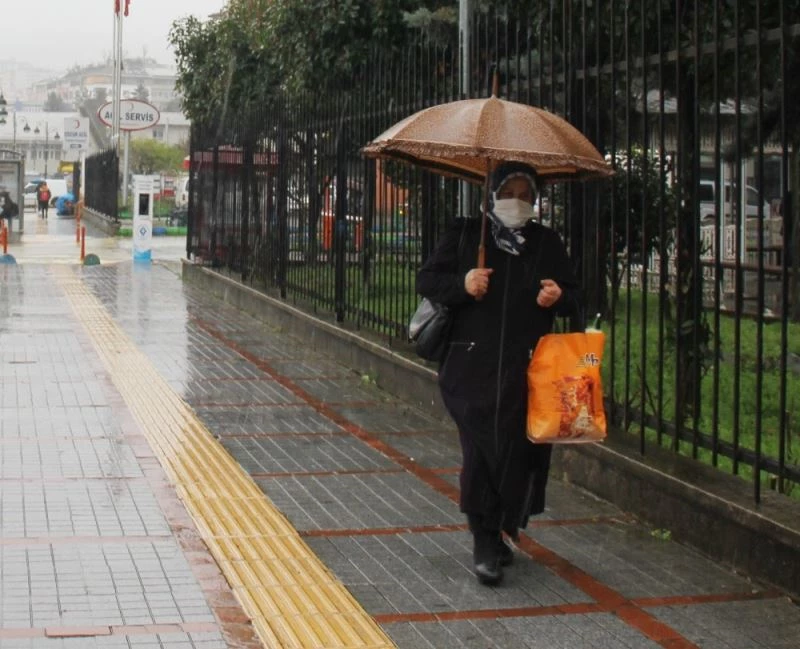 Rizeliler hemşehrilerinin pandemi kurallarına uymamasından şikayetçi

