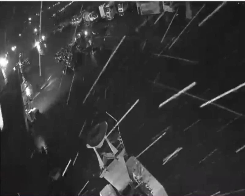 Rize’de keçi sürüsünü fark etmeyen sürücü hayvanların arasına daldı; 13 küçükbaş hayvan telef oldu
