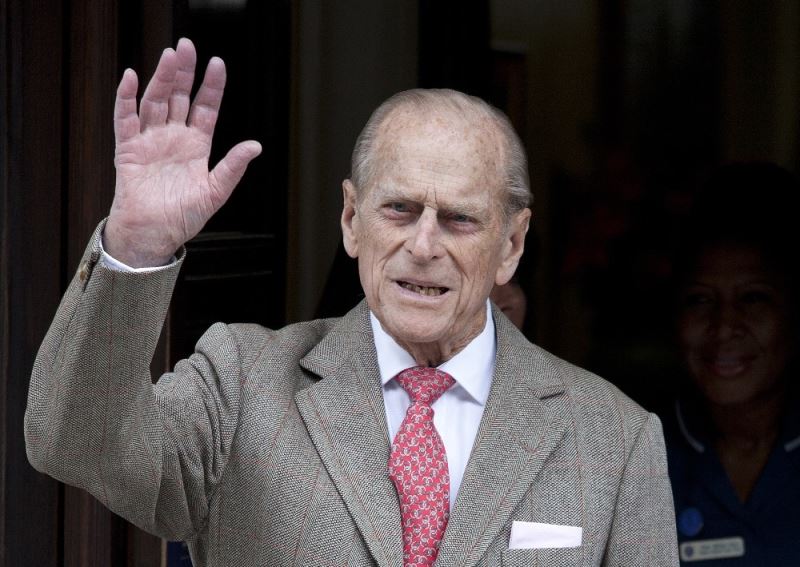 Buckingham Sarayı’ndan yapılan açıklamada Prens Philip’in hastaneye kaldırıldığı belirtildi.
