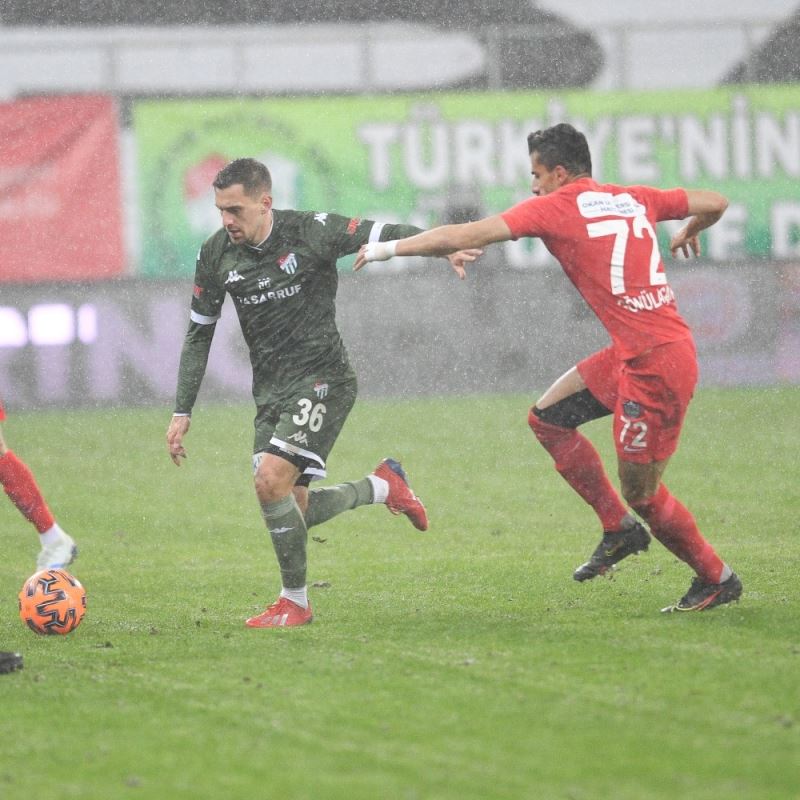 Bursaspor’da Burak Altıparmak ve Burak Kapacak, Balıkesirspor maçında oynayabilecek
