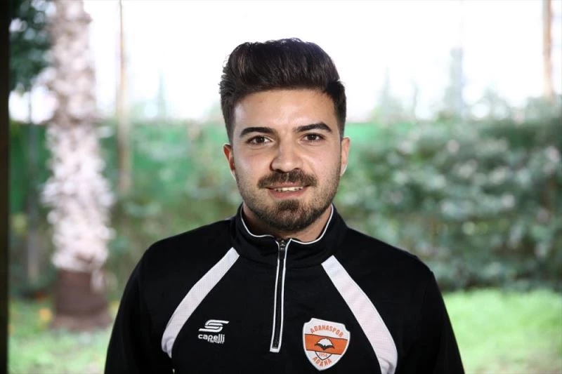 Adanasporlu futbolcular, teknik direktör Bayraktar
