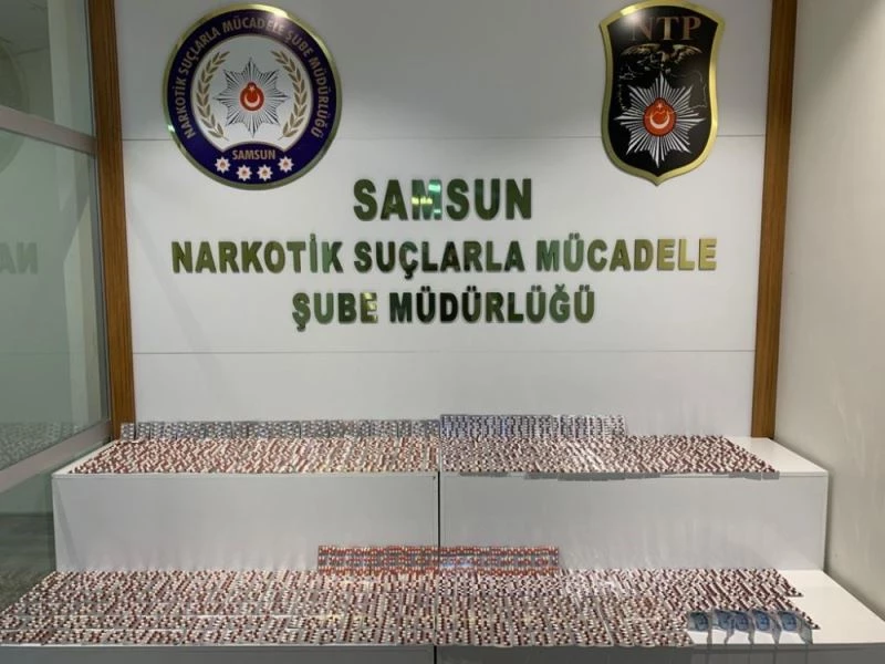 Samsun’da 5 bin 32 kapsül uyuşturucu hapla yakalanan 2 kişi gözaltında
