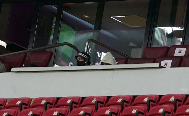 DeAdre Yedlin locadan izledi
