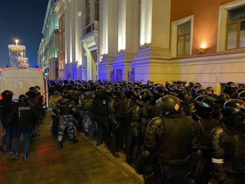 Rusya’da Navalny destekçileri mahkeme kararının ardından sokaklara döküldü
