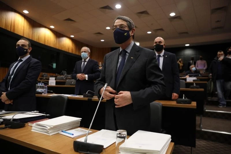 Rum lider Anastasiadis “altın pasaport” skandalıyla ilgili ifade veriyor
