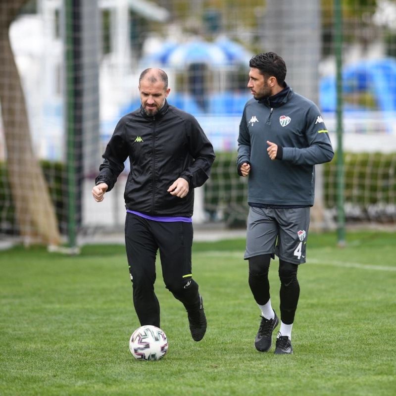 Cüneyt Köz: “Bursaspor camiasından özür dilerim”
