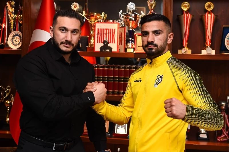 İnşaattan ringlere transfer oldu
