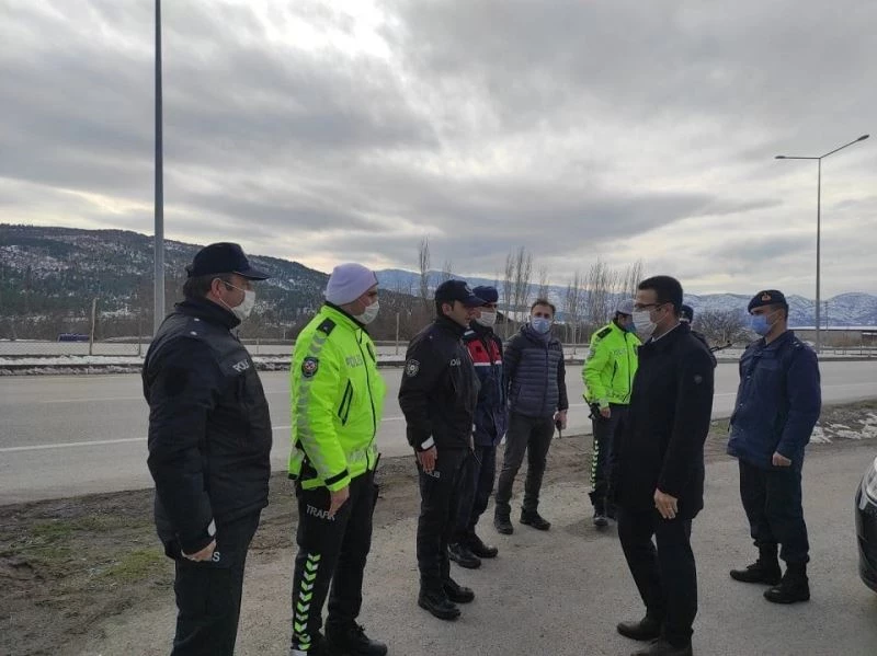 Kaymakam Akpay kontrol noktalarını ziyaret etti

