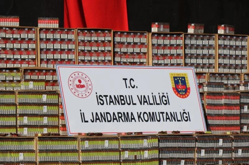 Jandarmadan operasyon: 8 milyon lira değerinde kaçak puro ele geçirildi
