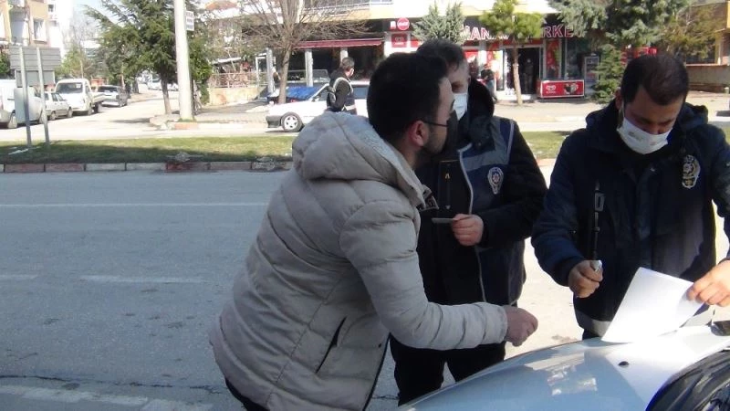 Otomobille sigara almaya gitmesi pahalıya patladı
