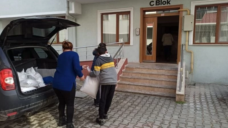 İhtiyacı olanların yüzlerini güldürdüler
