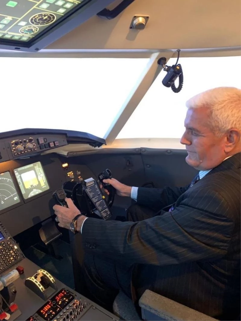 Emekli müdür ilginç anılarını kitapta topladı
