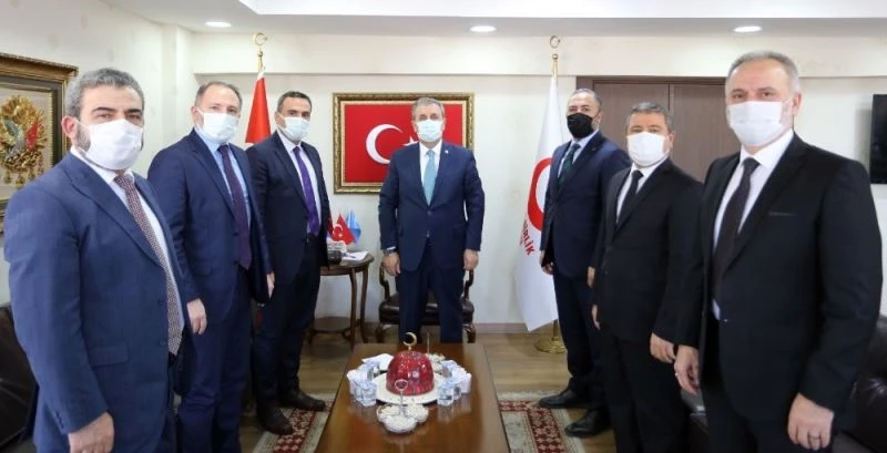 BBP Genel Başkanı Destici’den Özlem Zengin hakkındaki paylaşıma tepki
