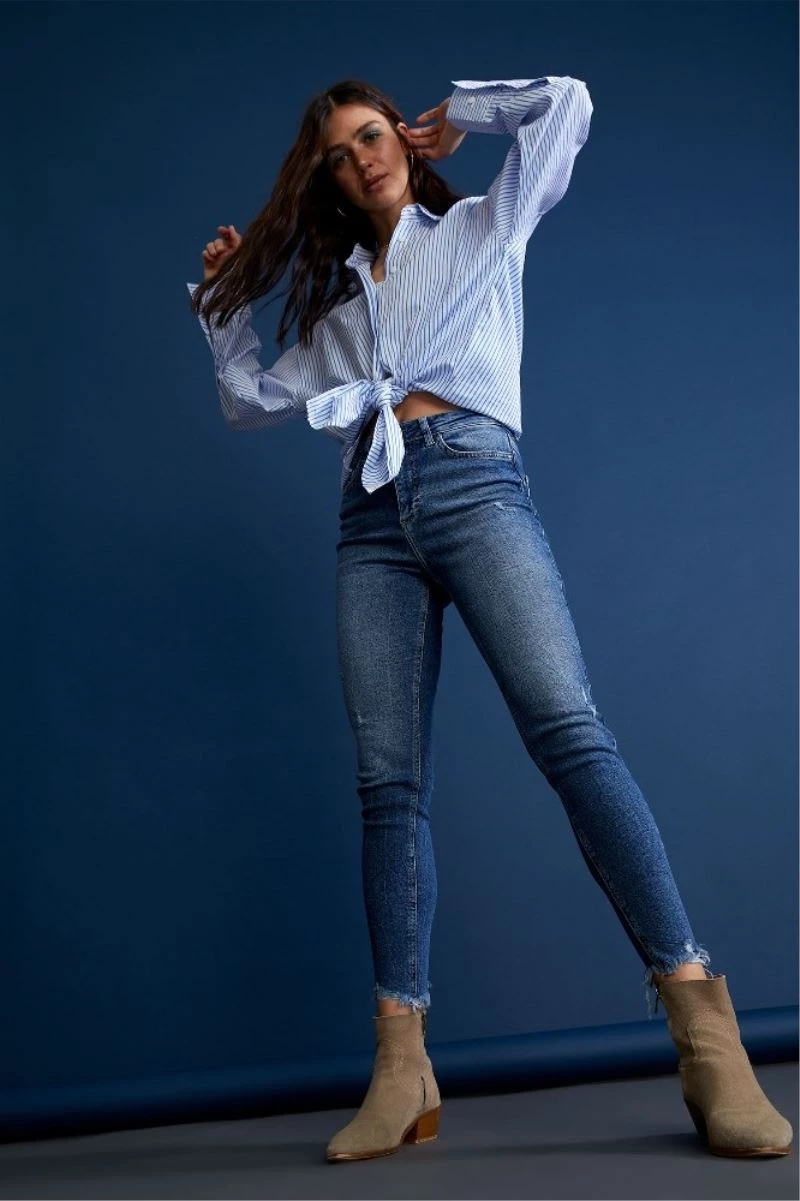 İlkbahar sezonu için poplin gömlekler satışa sunuldu
