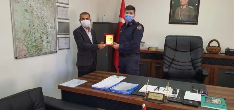 Jandarmadan  Aksu’da hatasız sürücülere ödül
