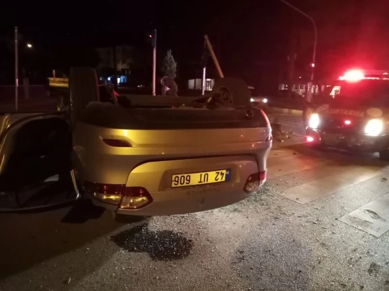 Cenazeye giderken kaza yaptılar: 3 yaralı
