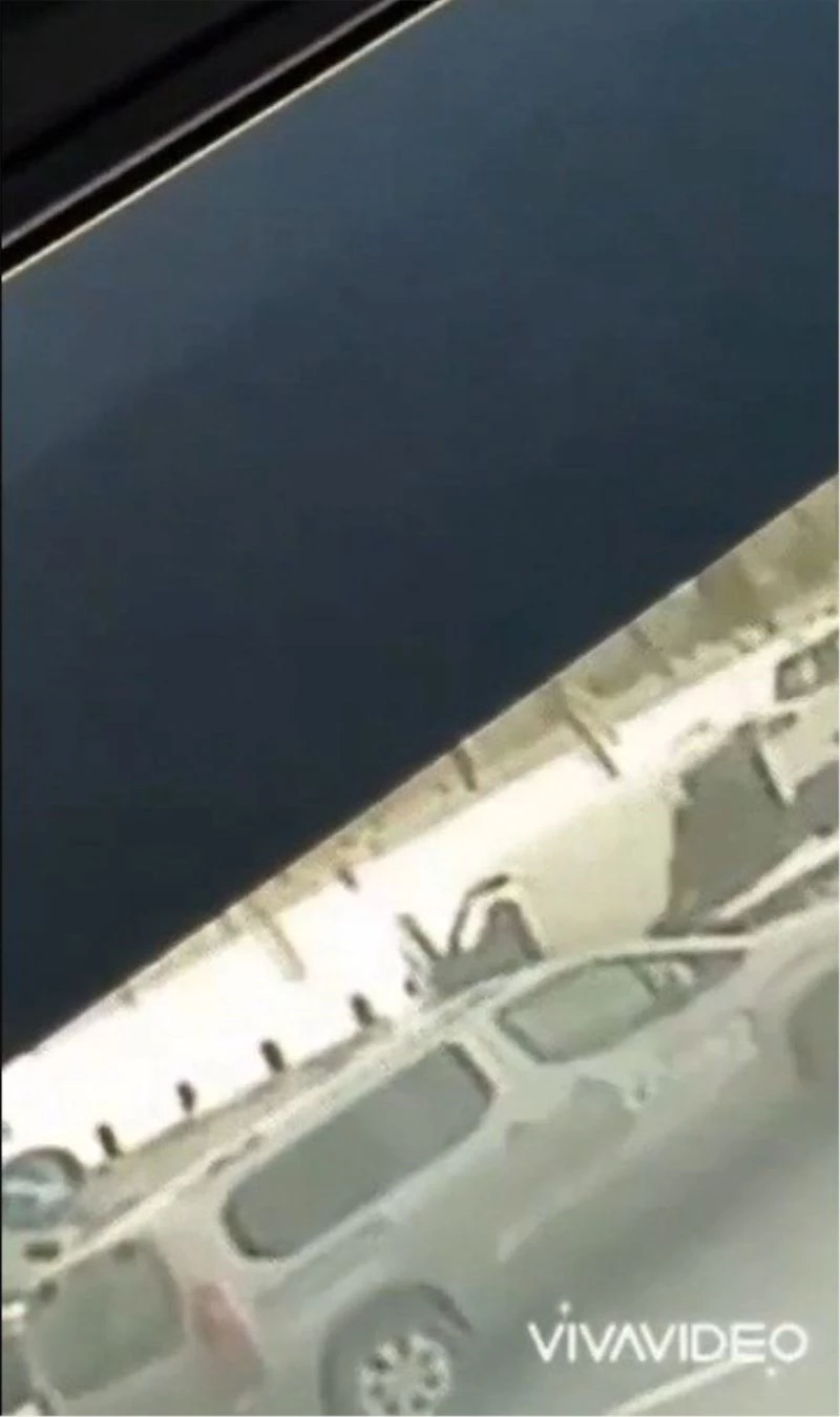 Trafikteki tartışmayı fırsat bilen hırsız, araçtan telefon çaldı
